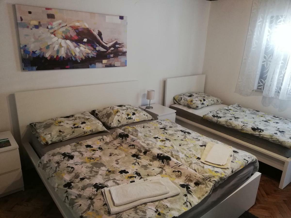Sobe Zimmer Rooms Nika Tusilovic Extérieur photo